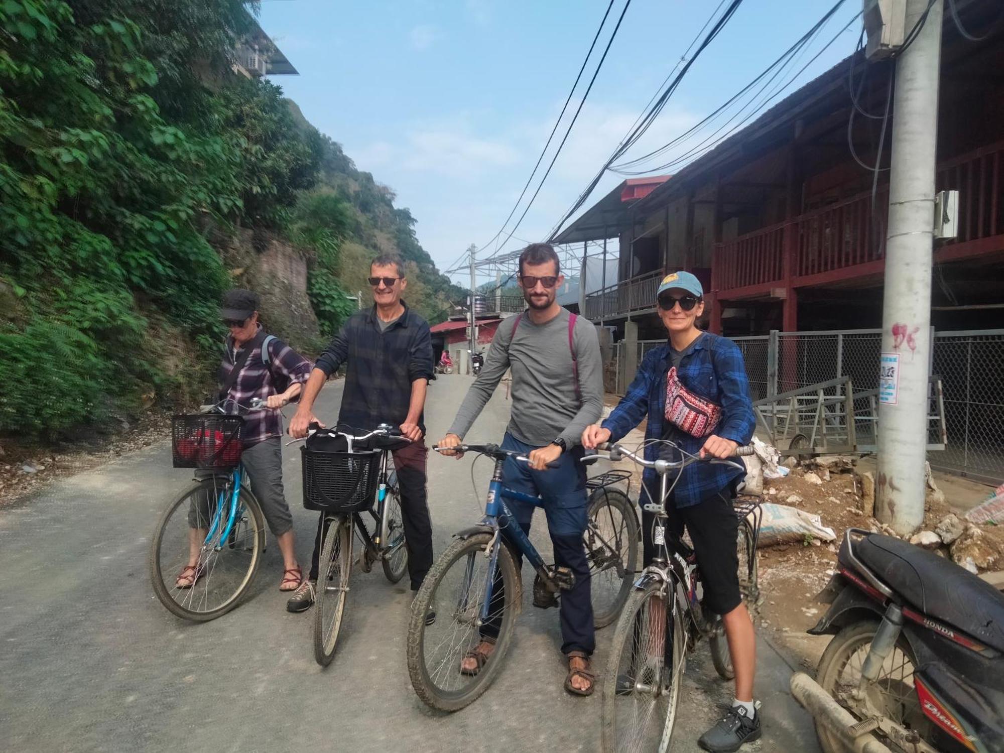 Tran Xuan Homestay Ba Be Exterior photo
