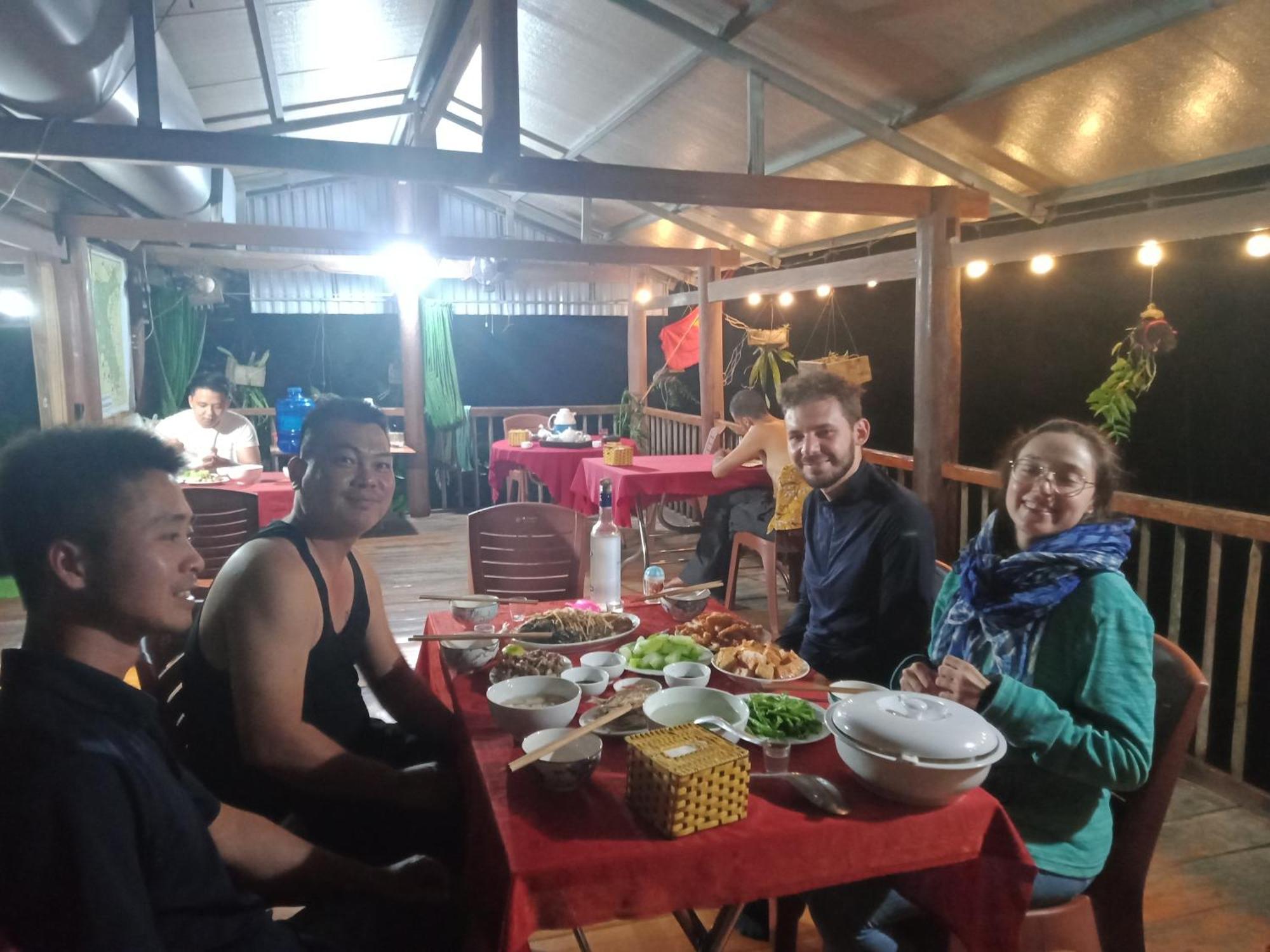 Tran Xuan Homestay Ba Be Exterior photo